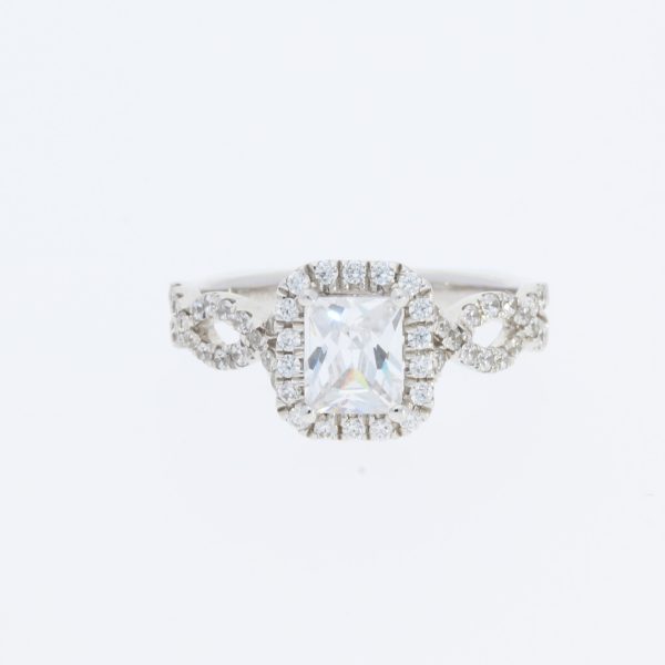 14 Karat White Gold Emerald Center Pavé Halo | & Twisty Diamond Band | Vintage Engagement Ring